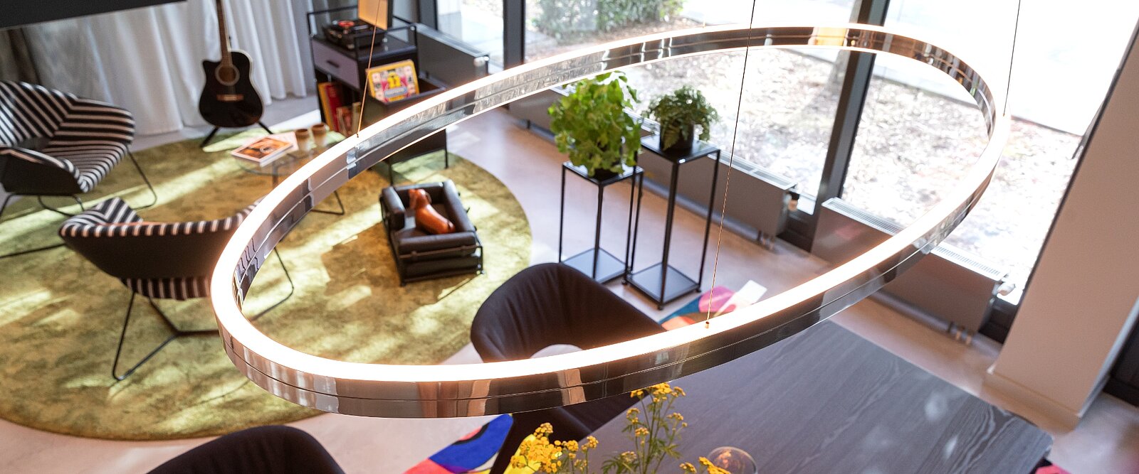 Relax and listen to music in the Me-Space. That's when the best ideas come.